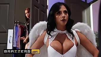 Ariella Ferrera Và Isis Love Tham Gia Vào Tình Dục Đồng Tính Nữ Với Đồ Chơi