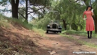 Bonnie Og Clyde Er Tilbake For En Intens Trekant Med Muntlige Og Utendørs Scener