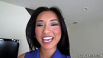 Alina Li, En Asiatisk Teenager, Giver Et Deepthroat Blowjob Til Brannon Rhoades I Bangbros Video