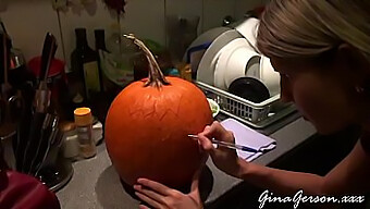 Adolescente Magrinha Fica Safada Para O Halloween