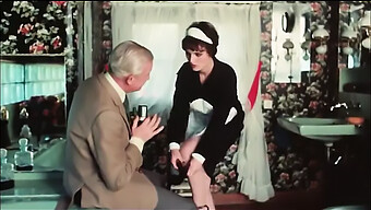 Vidéo Vintage De Papy Prenant Du Plaisir Avec Une Femme De Chambre