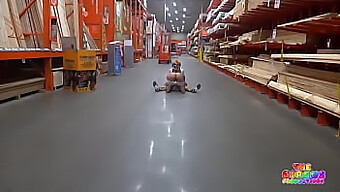 Un Clown Reçoit Du Sexe Oral Au Home Depot Dans Une Vidéo Hd