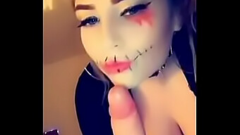 Amelia Skye'S Halloween Traktatie: Intens Gezicht Zitten En Poesje Likken