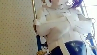 Kigurumi Cosplay Pige Nyder En Vibrator