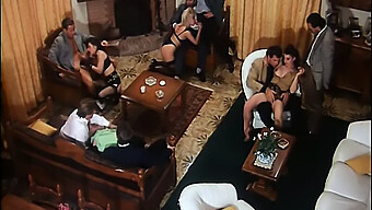 Retro Italský Skupinový Sex V Jednom Z Nejlepších Porno Filmů, Které Kdy Byly Natočeny